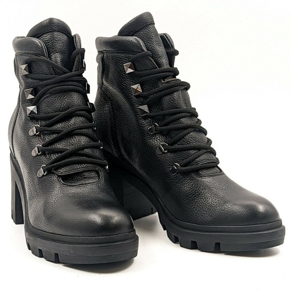 Black boots - Picture 1 of 5